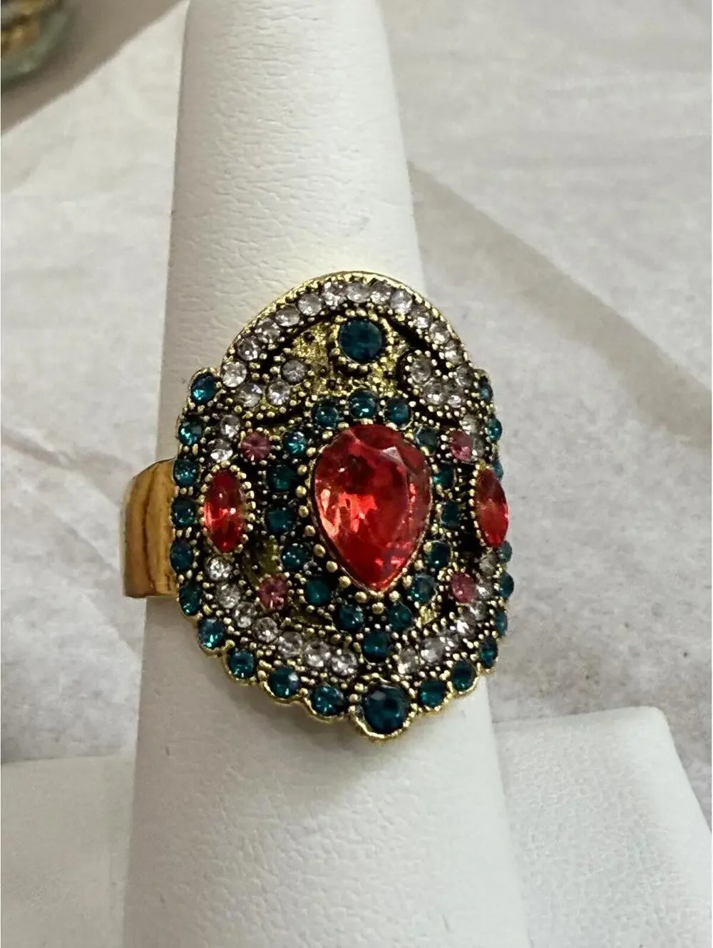 Vintage Style Gold Tone Multi-Stone Cocktail Ring Size 7.25